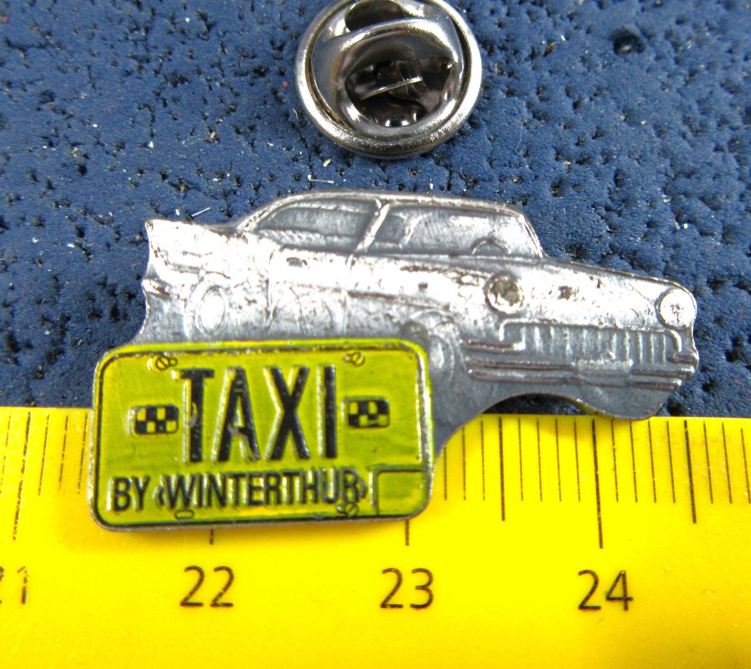 Placchette & Badge: US-CAR OLDTIMER AUTO PIN TAXI – Usato da Ettingen venduto da Hausi4711