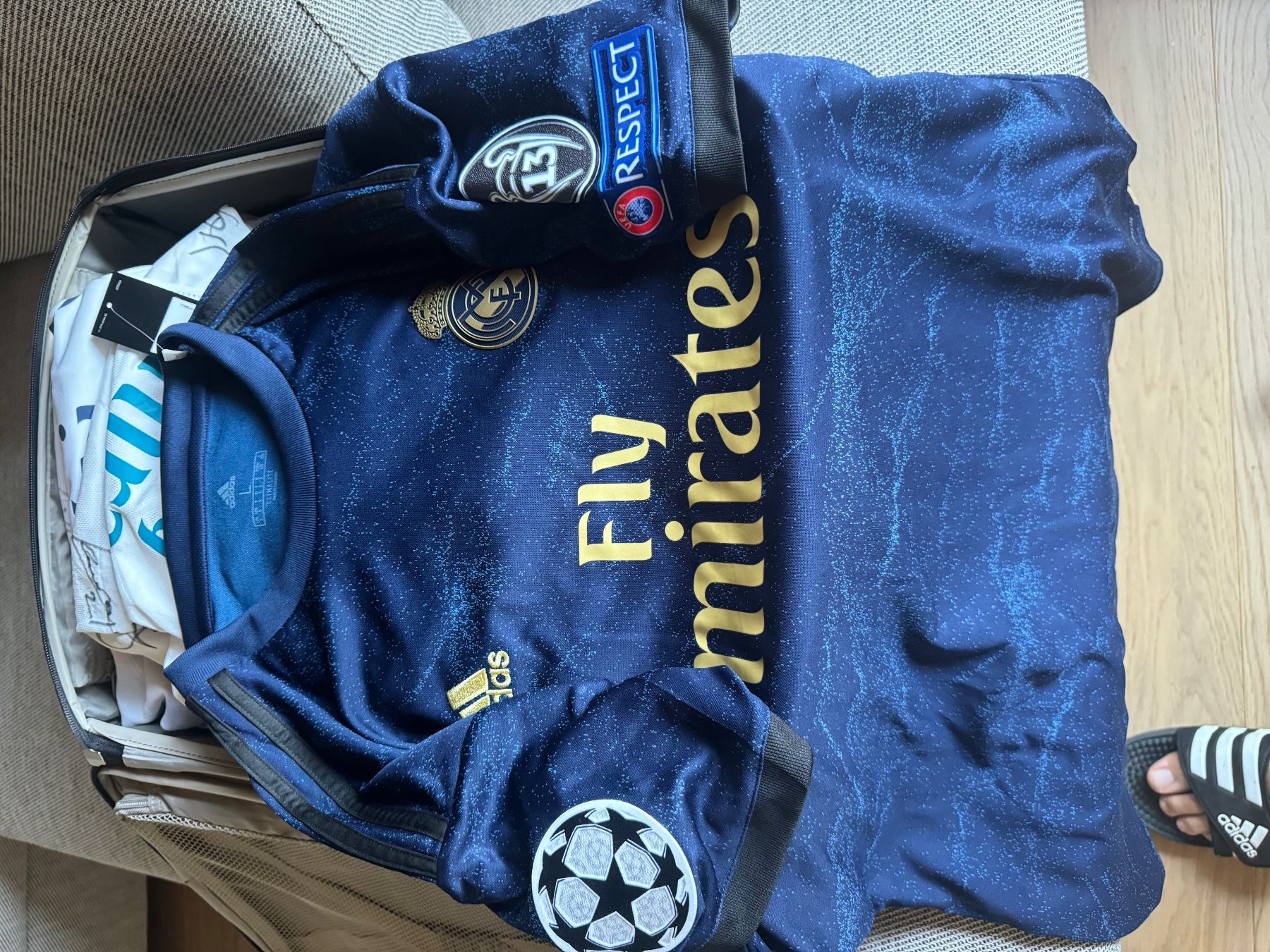 Real Madrid Canottiere & Pantaloni: Maillot Real Madrid Hazard Bleu – Nuovo (secondo la descrizione) da Lonay venduto da inf_m2ym 1
