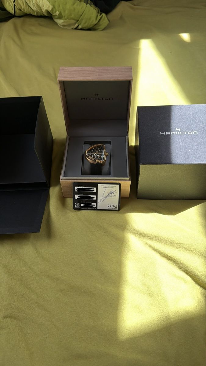 Hamilton Orologi: Hamilton Ventura Gold – Nuovo (secondo la descrizione) da Wangen SZ venduto da cal_vp8g