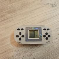 Retro Game Konsole, Handheld, 200 Spiele, Neuwertig!