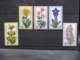 Berlin 1975 Alpenblumen/Weihnachten **