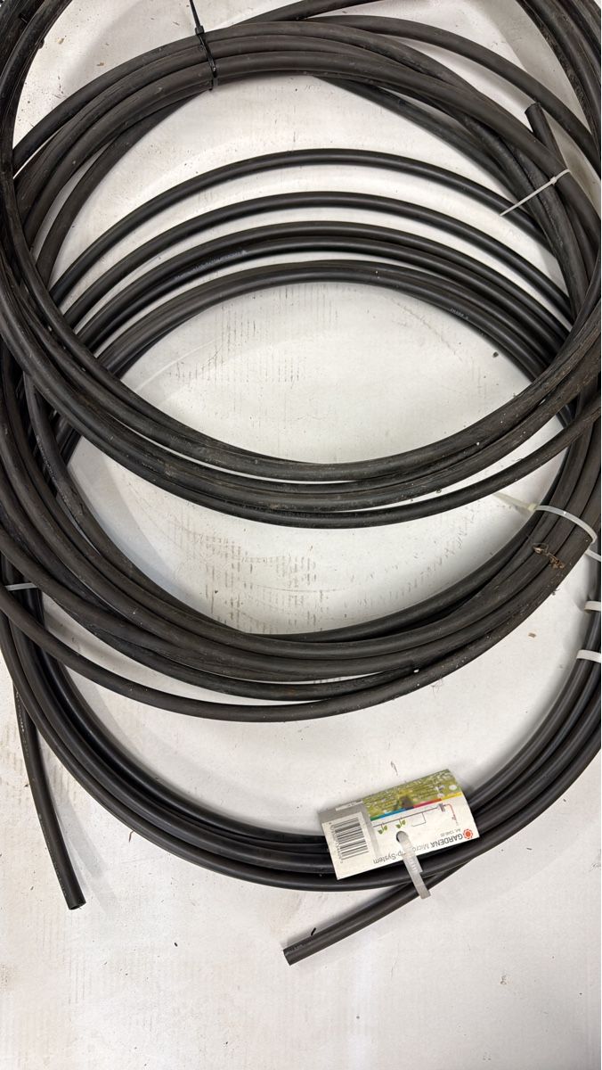 Gardena Tubi & Tubi flessibili: Gardena Micro-Drip-System Verlegerohr schwarz gebraucht – Usato da Meienberg venduto da sony252