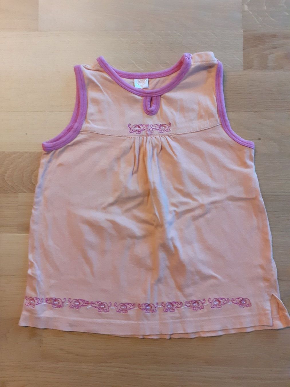 Camicette, T-shirt & Top: T-Shirt, ärmellos, Gr. 92 – Usato da Wabern venduto da jeroalila