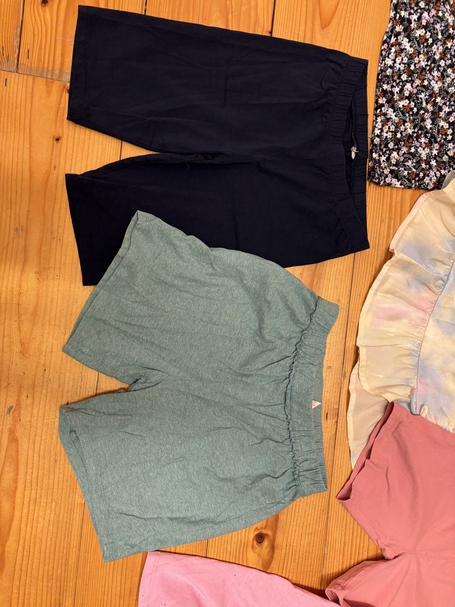 Lotti & Set di vestiti: Kleiderpaket Mädels, Grösse 158/164 – Usato da Büren an der Aare venduto da Nikito2001 4