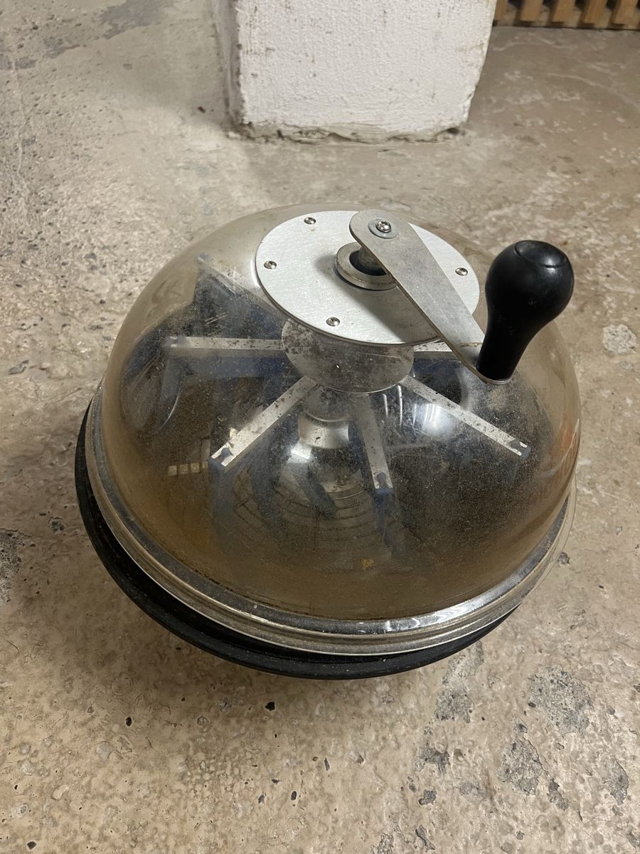 Tutte le macchine: Bud Bowl Trimmer – Usato da Zürich venduto da cac3