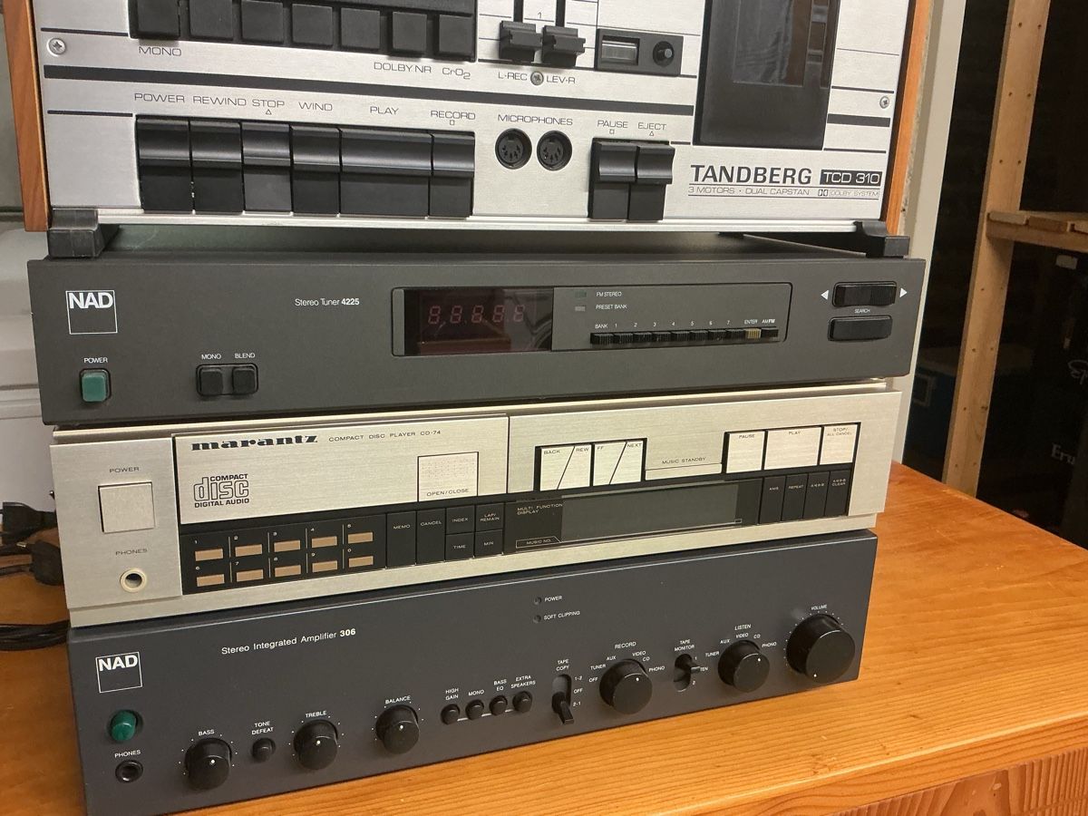 Amplificatori: HiFi Geräte NAD Marantz Tandberg – Difettoso da Lenzburg venduto da HanspeterT 3