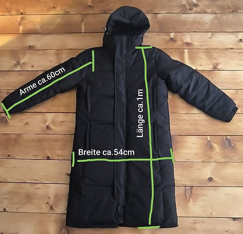 Cappotti: Neues Wintermänteli schwarz – Usato da Unteriberg venduto da swimbyrun