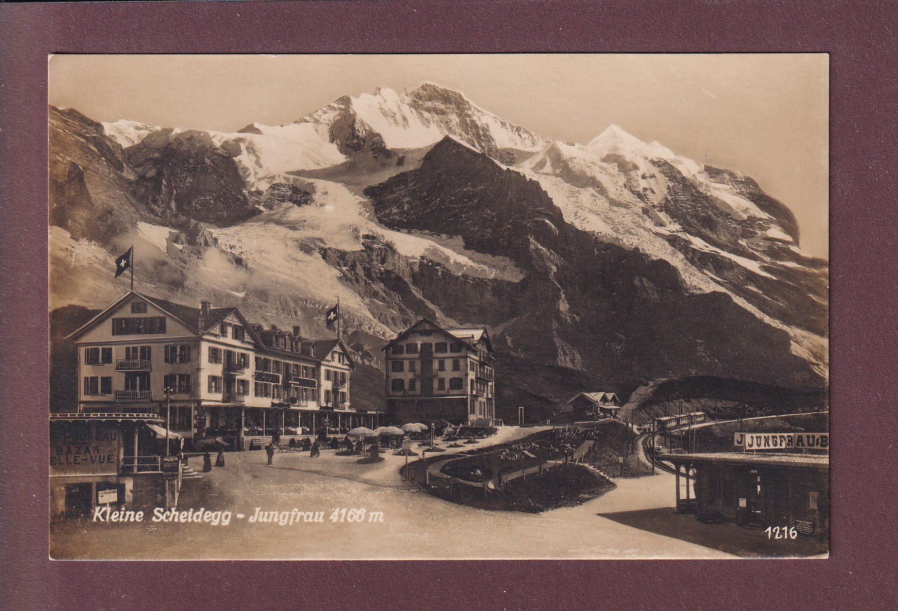 Cartoline postali: KLEINE SCHEIDEGG - Jungfrau – Usato da Pully venduto da nicecards