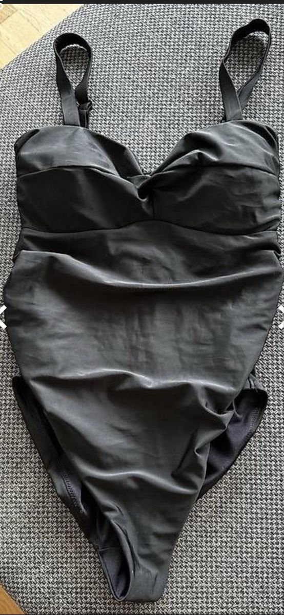 Only Badekleider & Bikinis: Umstands Badeanzug Gr M – Gebraucht aus Rorschacherberg von Vicky_12