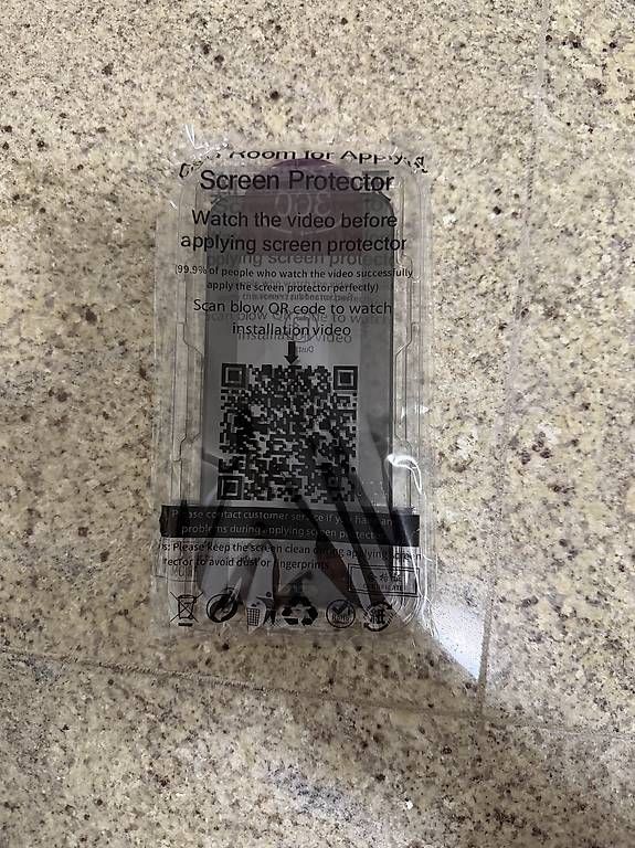 Covers & Schutzfolien: iPhone 17 Pro Max Displayschutz / Panzerglas  Neu & OVP – Gebraucht aus Zürich von meti1975 3