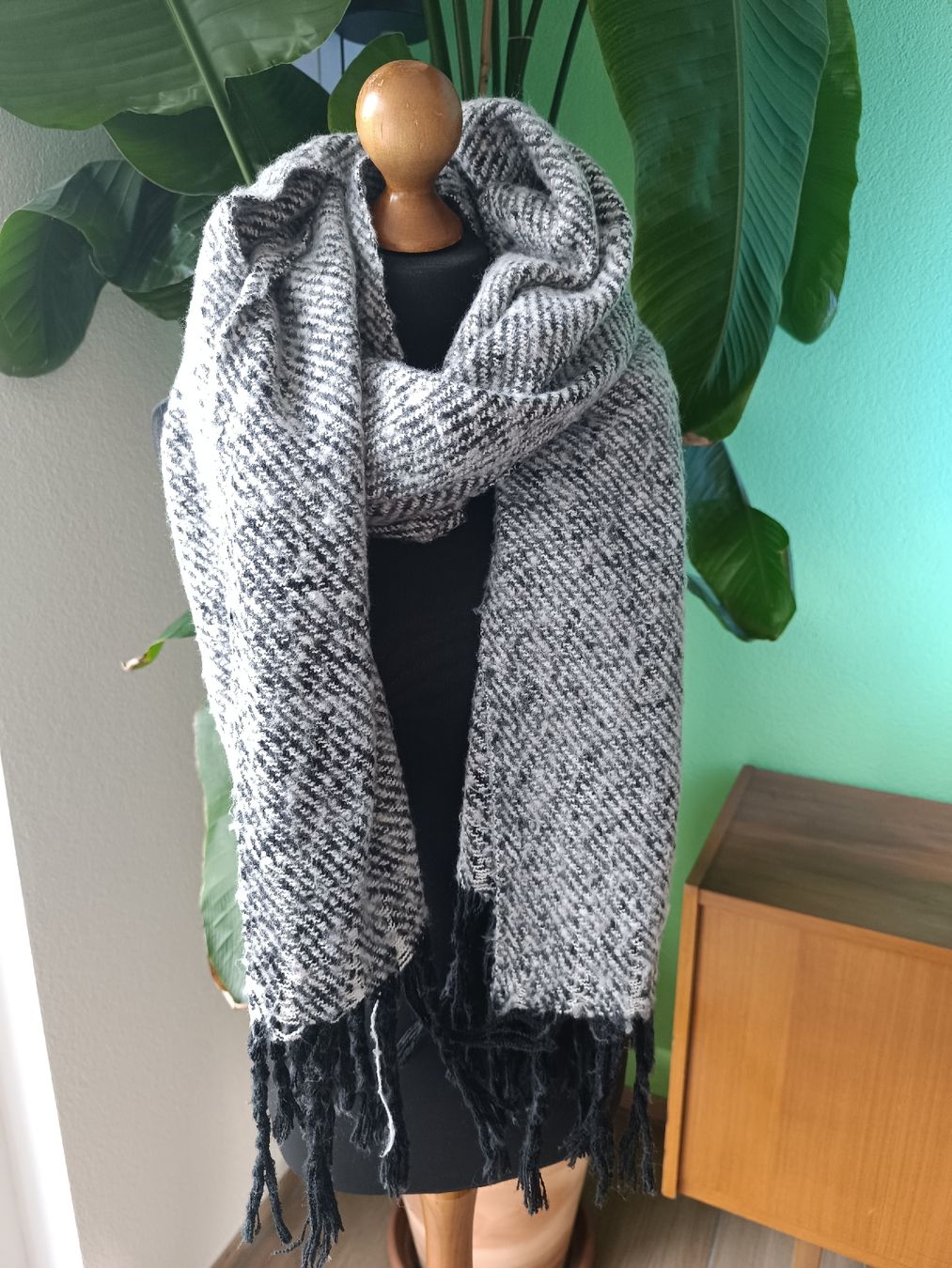 Foulards, Tücher & Schals: Schal – Gebraucht aus Wolfwil von SecondOwner 1