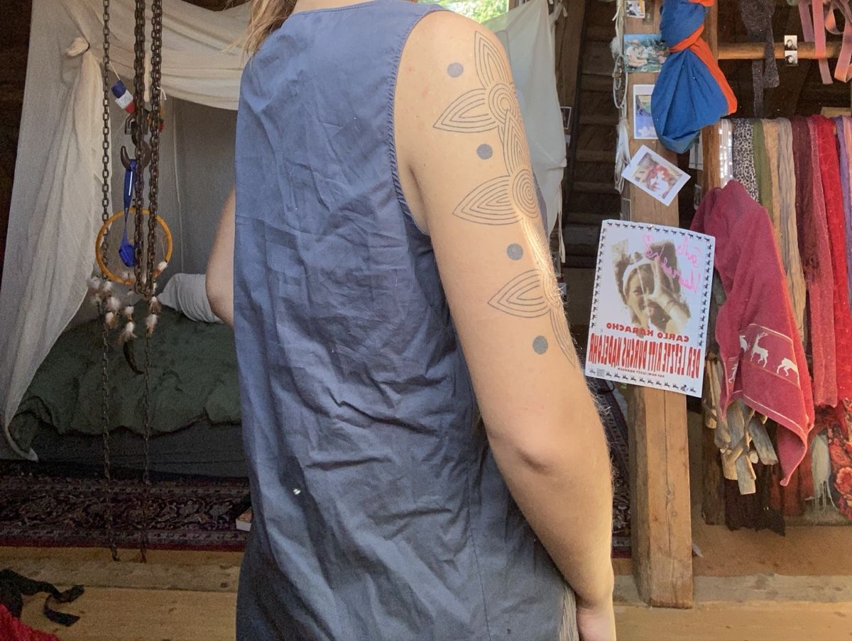 Vestiti: Ballon Kleid mit Details – Usato da Rehetobel venduto da Jahbleh 1
