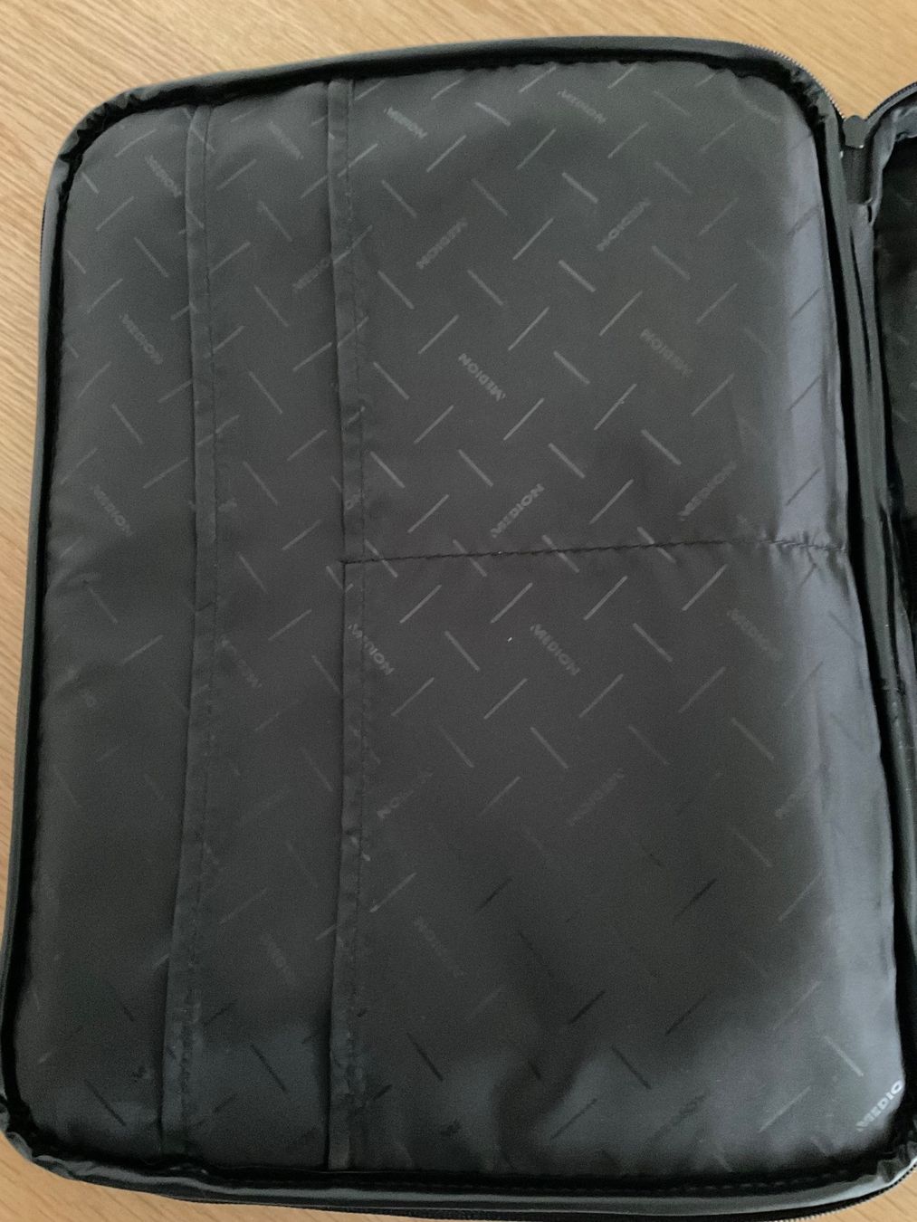 Valigie & Borse: Laptop Tasche – Usato da Bern venduto da jas_8tz2 5