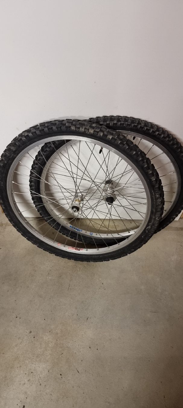 Shimano Pezzi di ricambio: Shimano XT M737-M738 Laufradsatz  – Usato da Seon venduto da Stibinio