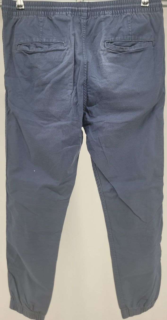H&M Pantaloni: H&M Pantalon bleu marine – Usato da Lausanne venduto da PlusValue_Lausanne 1