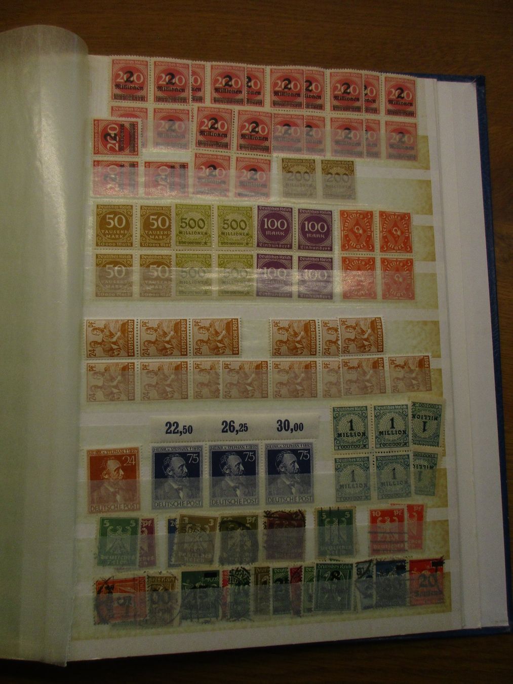 Tutti i francobolli: 500 Marken mit Album – Usato da Niederwil AG venduto da Cembalo 6