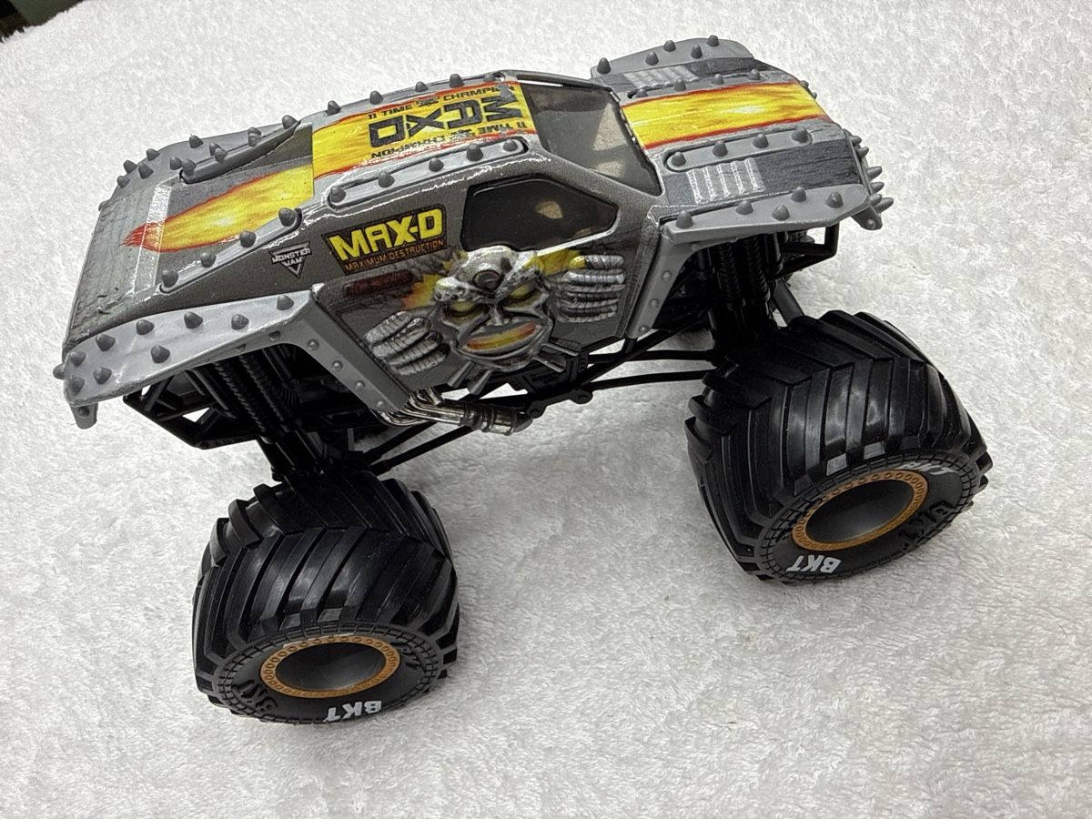 Giocattoli: Monster Jam Max-D  Monster Truck  comme neuf  – Nuovo (secondo la descrizione) da Chenens venduto da anasantos90
