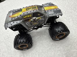Monster Jam Max-D  Monster Truck  comme neuf 