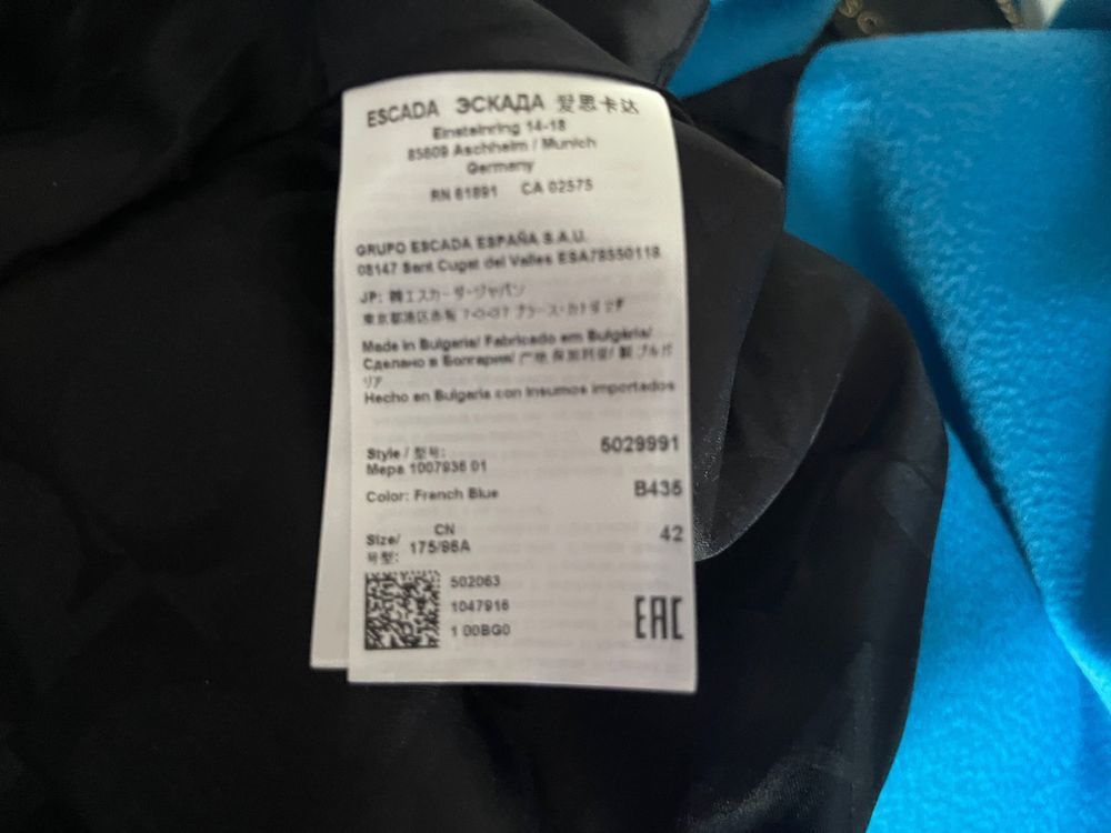 Escada Cappotti: ESCADA KURZMANTEL AUS 100% VIRGINWOOL – Nuovo (secondo la descrizione) da Zürich venduto da STYLEHAUS 6