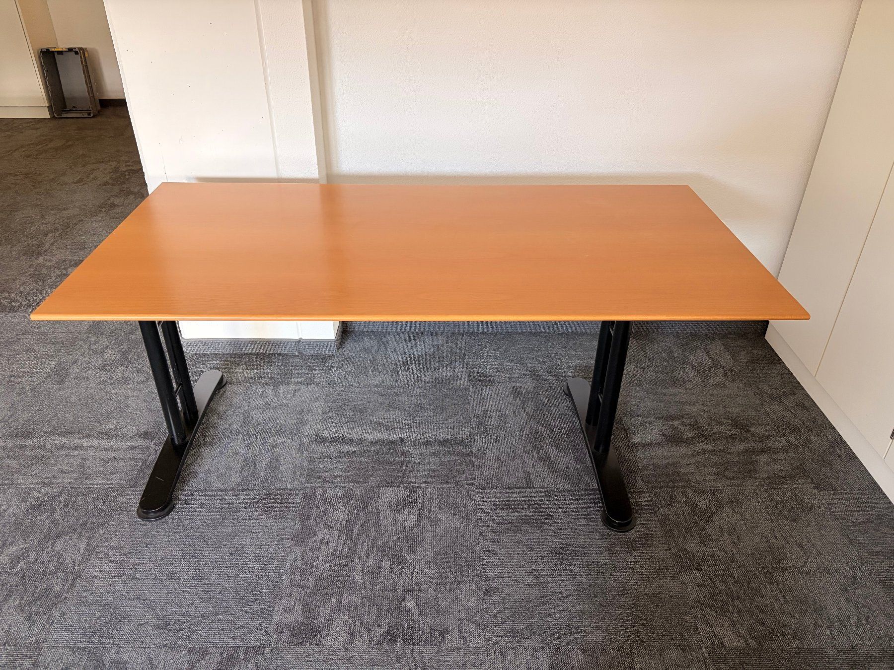 Scrivanie: Schreibtisch Holz – Usato da Spreitenbach venduto da nic_9jdl 1