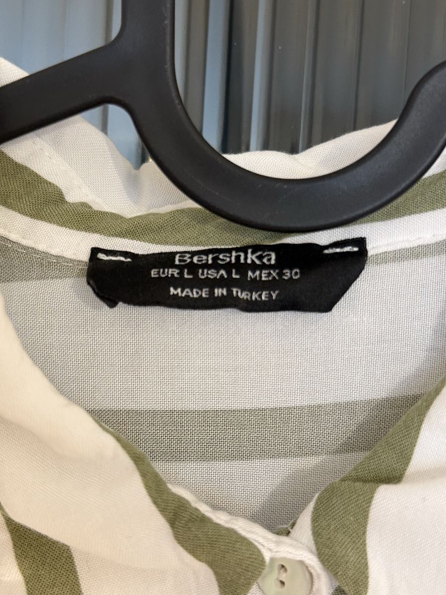 Bershka Camicette: Chemise rayée blanche et verte Bershka – Usato da Monthey venduto da iri_9pt5 2