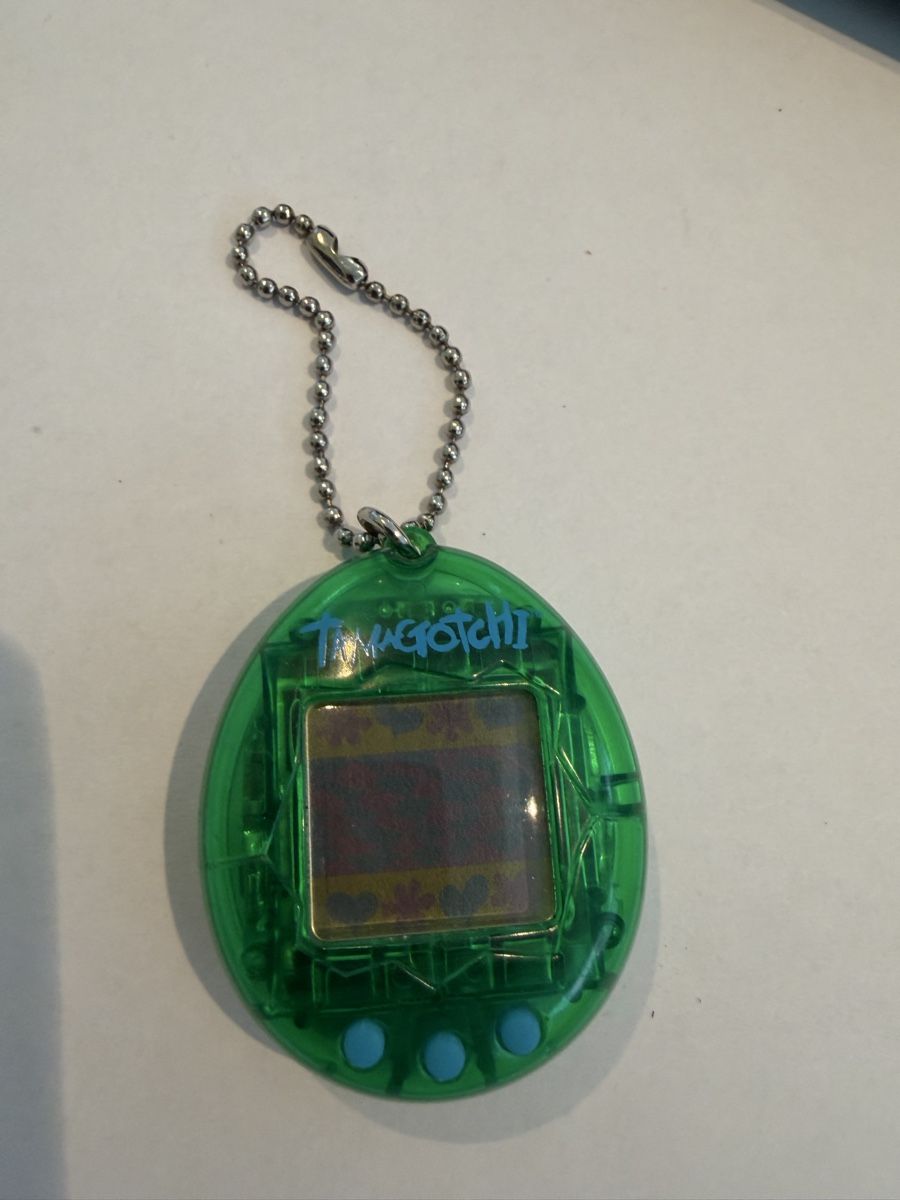Jeux: Tamagotchi Skeleton Green 1997 – D'occasion à Echallens par JAR69