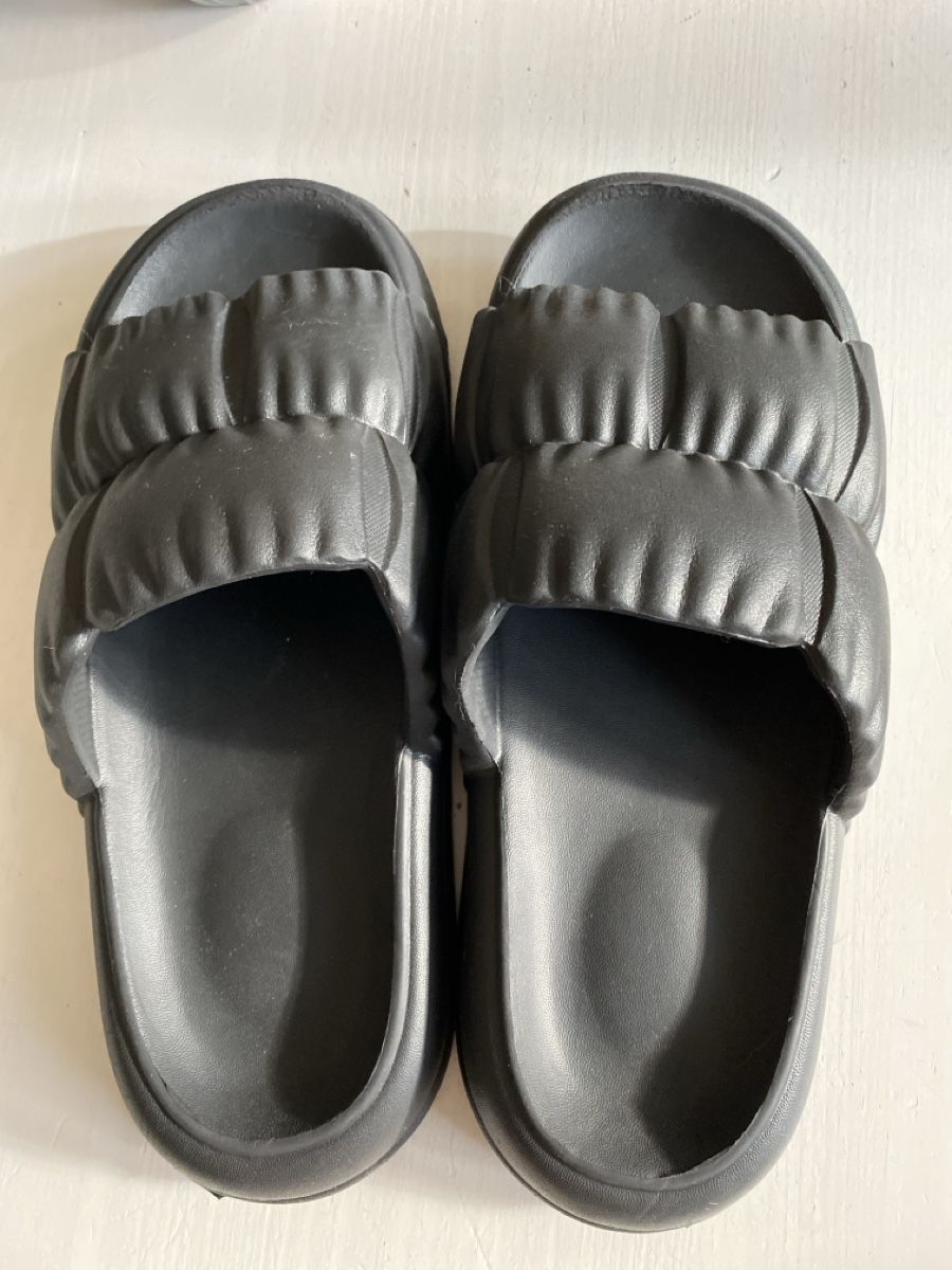 Scarpe da donna: Schwarze Pantoletten Gr. 39 Top Zustand – Usato da Winterthur venduto da san_9m2f 4