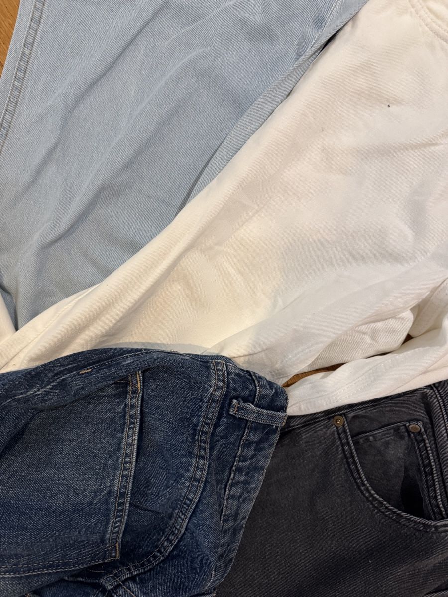 Jeans: Jeans-Set, verschiedene Farben, Grösse 38-40/M-L – Gebraucht aus Zürich von s.o13 4