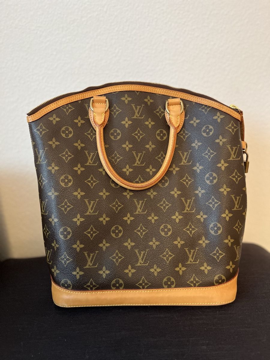 Louis Vuitton Sacs: Louis Vuitton Lockit GM Monogram Canvas – D'occasion à Schliern b. Köniz par gaby_daniela