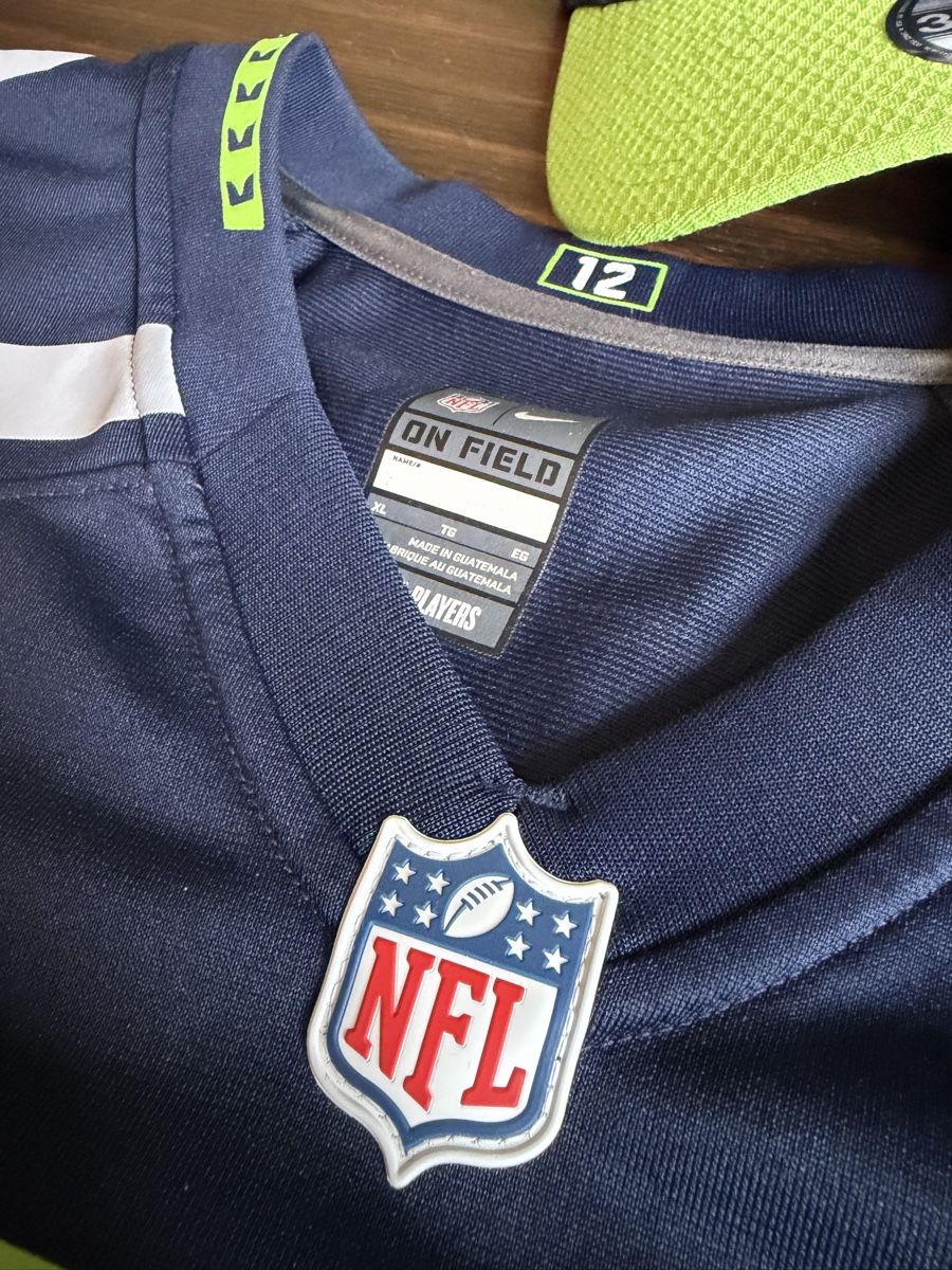 Lotti di vestiti: Seattle Seahawks Set: Shirt, Schal und Cap – Nuovo (secondo la descrizione) da Sursee venduto da ste_zr96 2