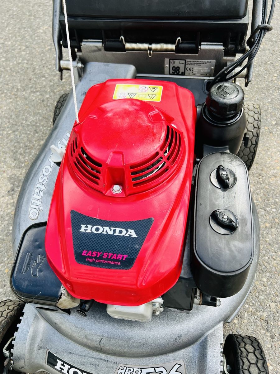 Honda Tagliaerba: Rasenmäher Honda 536 Hydrostatische – Usato da Urdorf venduto da Faz_19 6