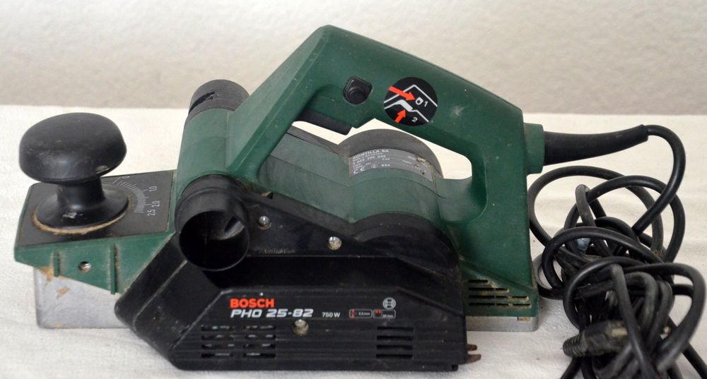 TROTEC Rabot Électrique PPLS 10-750 - 750W, Profondeur 3mm, Raboteuse Puissante Avec Accessoires