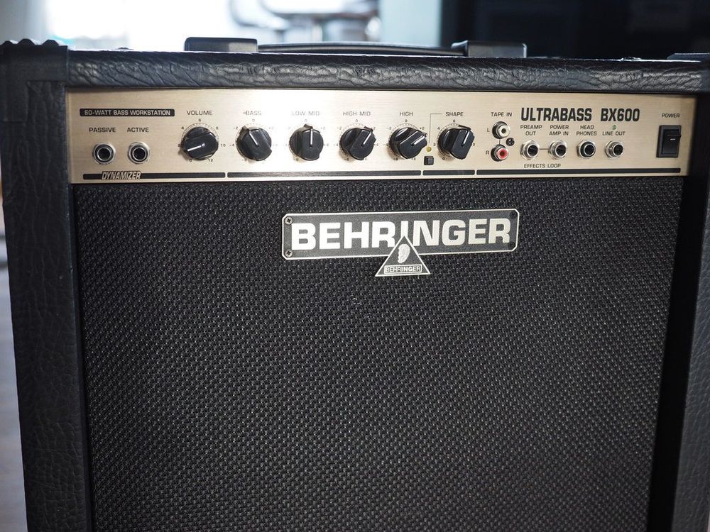 Bassverstärker Combo Behringer Ultrabass BX600 Kaufen auf Ricardo