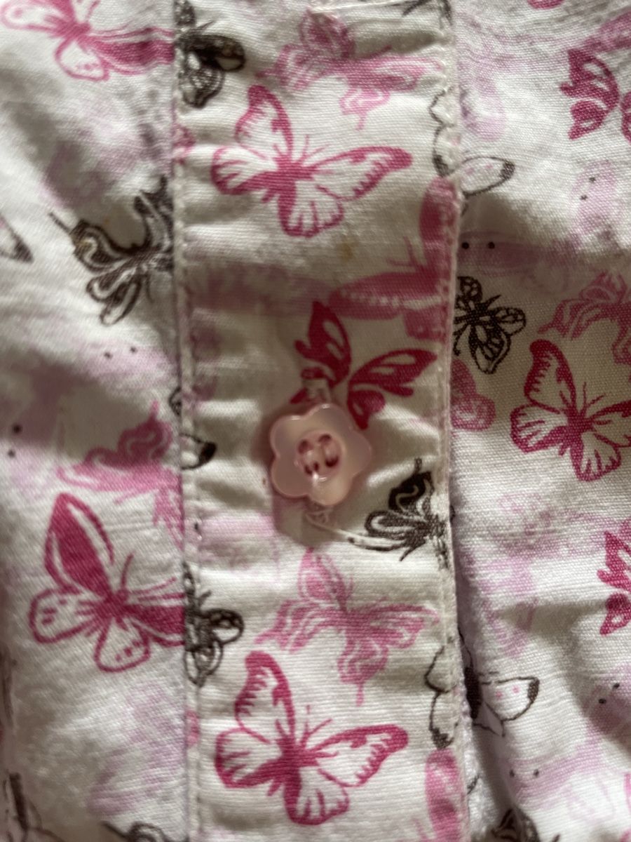 Blusen, T-Shirts & Tops: Bluse Kinder Schmetterlingsmuster – Gebraucht aus Zermatt von mar_f9v6 3