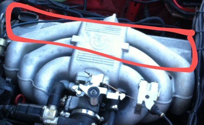 Tutti pezzi di ricambio auto: BMW E30 M20 Ventildeckel 325i 320i – Usato da Ebnat-Kappel venduto da nadine1994