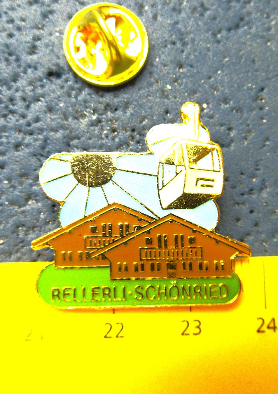 Swiss Placchette & Badge: LUFTSEILBAHN RELLERLI SCHÖNRIED  PIN – Usato da Ettingen venduto da Hausi4711 1
