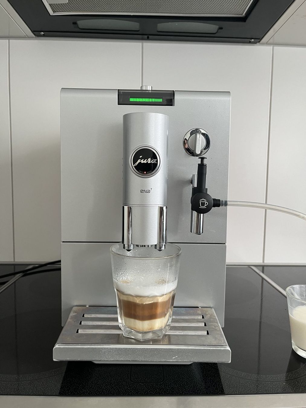 Jura Kaffeemaschinen & Espressomaschinen: Jura Ena 7 – Gebraucht aus Elgg von