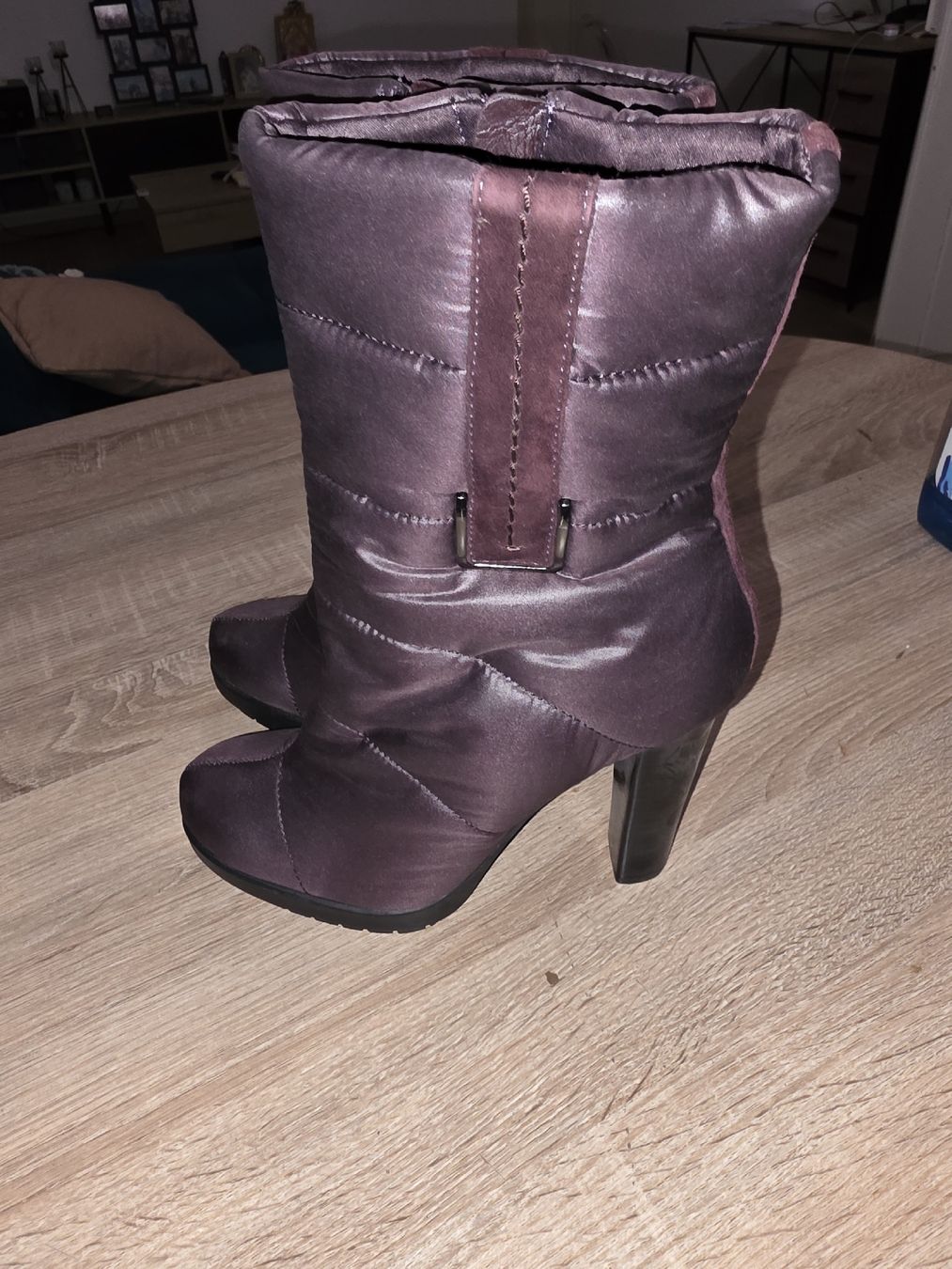 Calvin Klein Scarpe da donna: BOTTES CALVIN KLEIN JEANS Matelassées à Talon – Nuovo (secondo la descrizione) da Travers venduto da adr_qyj5
