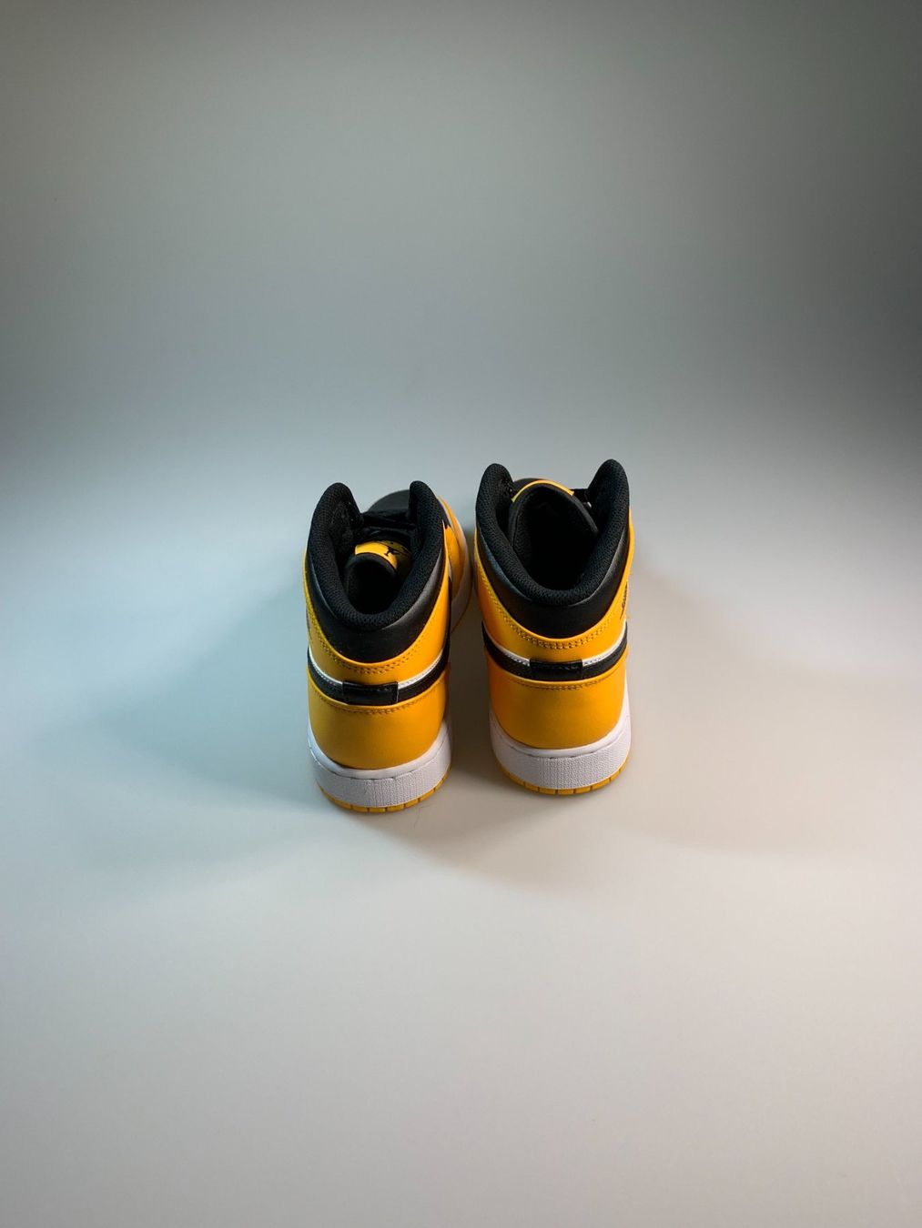 Scarpe da uomo: Jordan 1 Mid Taxi GS – Nuovo e nell'imballaggio originale da Thörishaus venduto da SnkrsVie 1