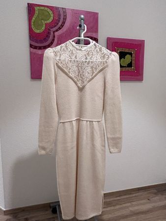 St. John Elegantes Kleid mit Spitze, Grösse 6, wie neu!