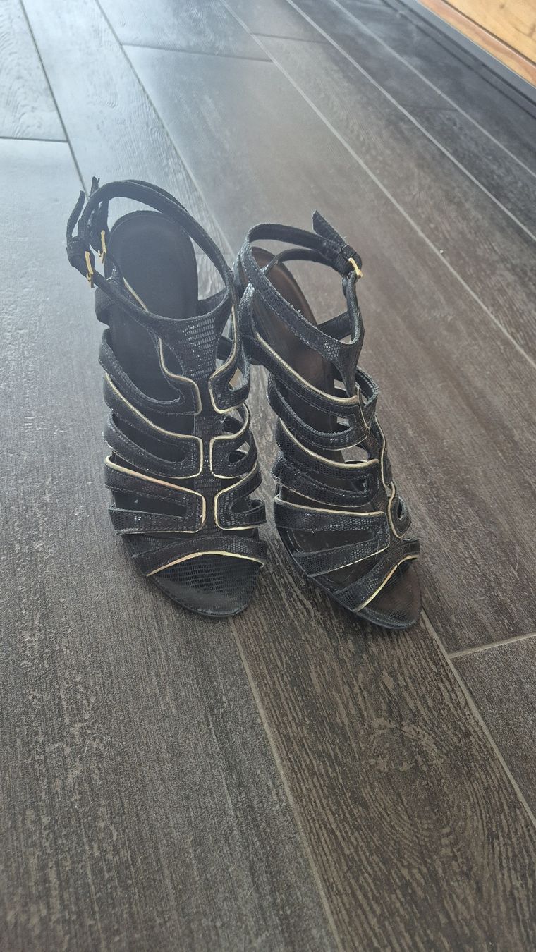 André Scarpe da donna: André Black Sandals High Heels Size 38 – Usato da Wallisellen venduto da Camcha