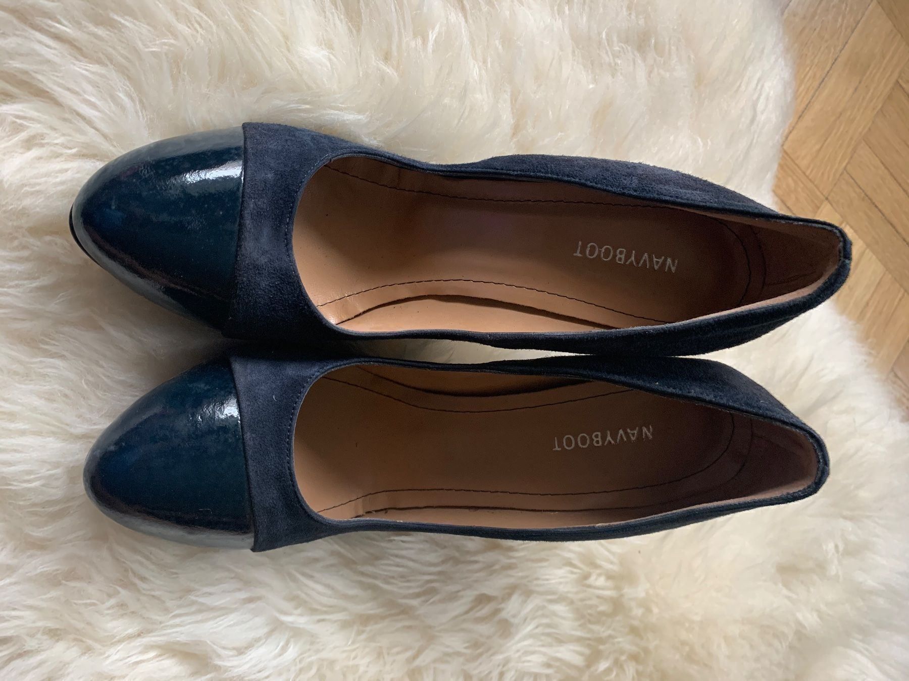 Navyboot Scarpe da donna: Navyboot new blue suede heels – Usato da Zürich venduto da EShopping81