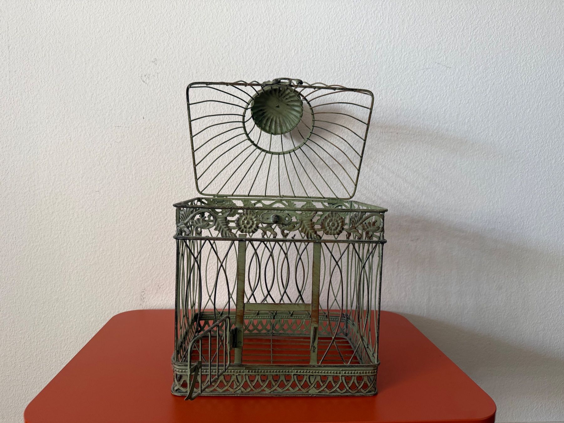 Cages, transport & sécurité: Volière en métal – D'occasion à Lausanne par Ruche_ 2