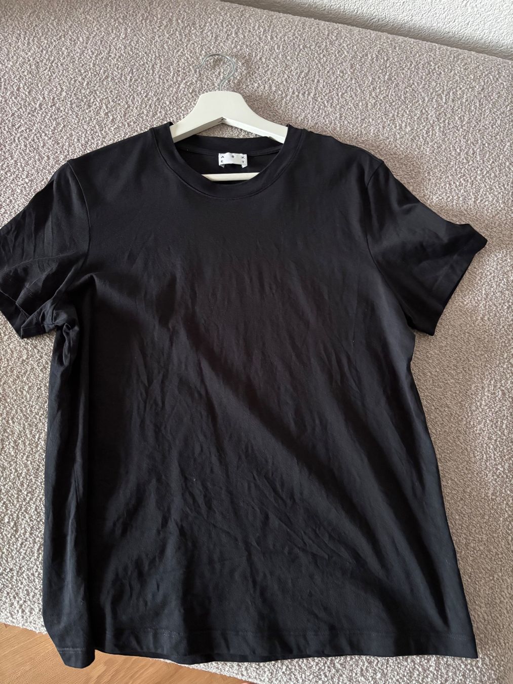 T-shirt: Damen-T-Shirt von Asket – Usato da Niederwangen BE venduto da ila_2gy6