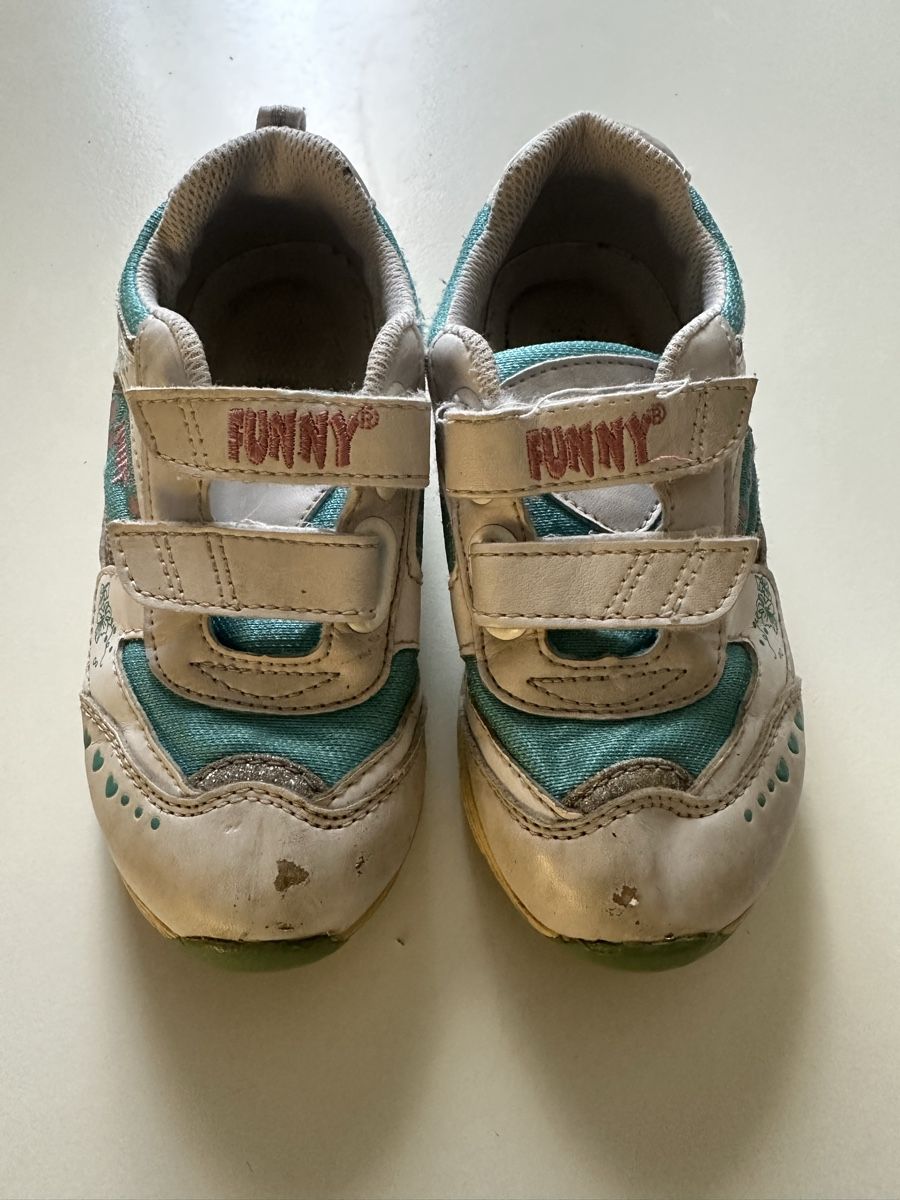 Schuhe für Mädchen: Turnschuhe Gr. 28 – Gebraucht aus Uetendorf von Gar_9pvy 2
