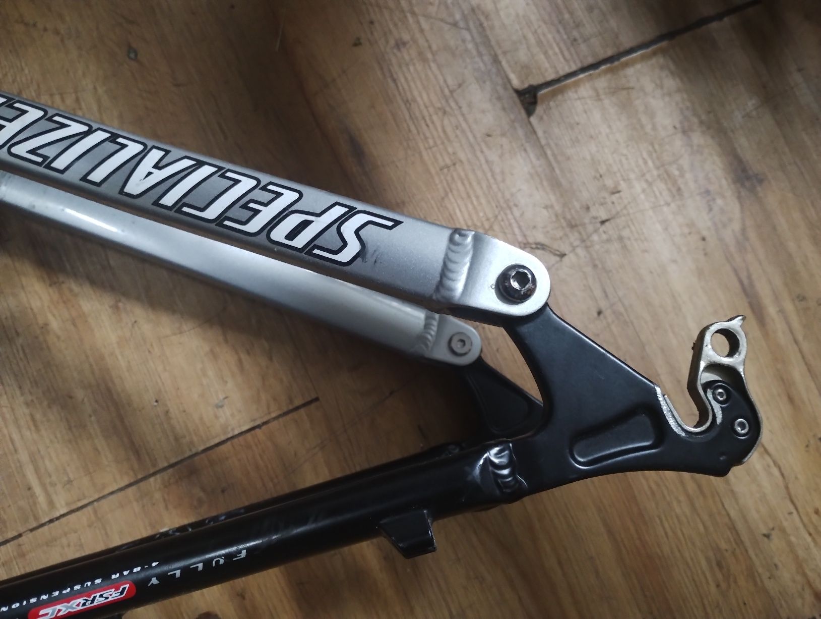 Pezzi di ricambio: Specialized FSR XC Mtb Rahme 26" – Usato da Oetwil am See venduto da Kukuxumusu 2