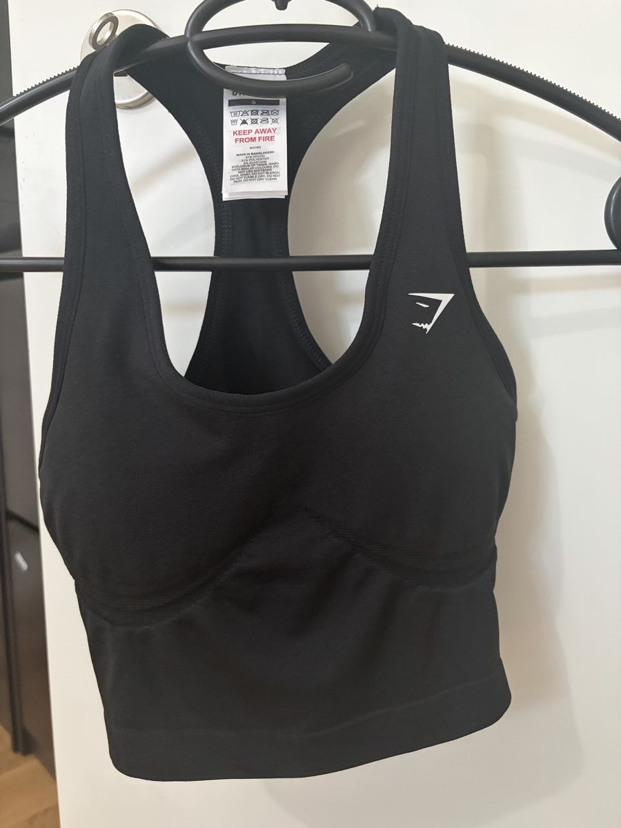 Gymshark Tops: Brassière Gymshark taille S – Neuf avec emballage d'origine à Dully par CELINE.D11