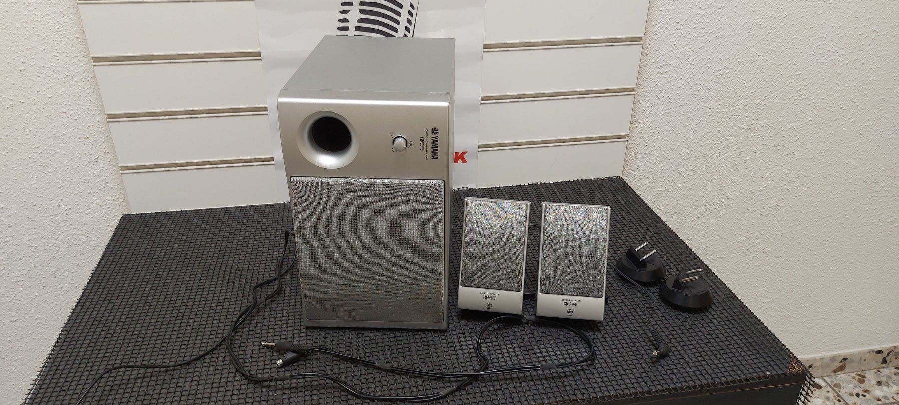 Yamaha Casse acustiche: Yamaha Tyros TRS-MS02 speakers – Usato da Glattbrugg venduto da Swissmusik