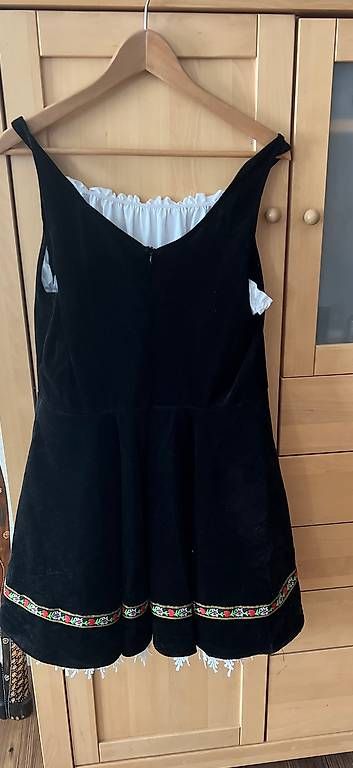 Vestiti: Dirndl Gr 40 – Usato da Balsthal venduto da Helvetai 1