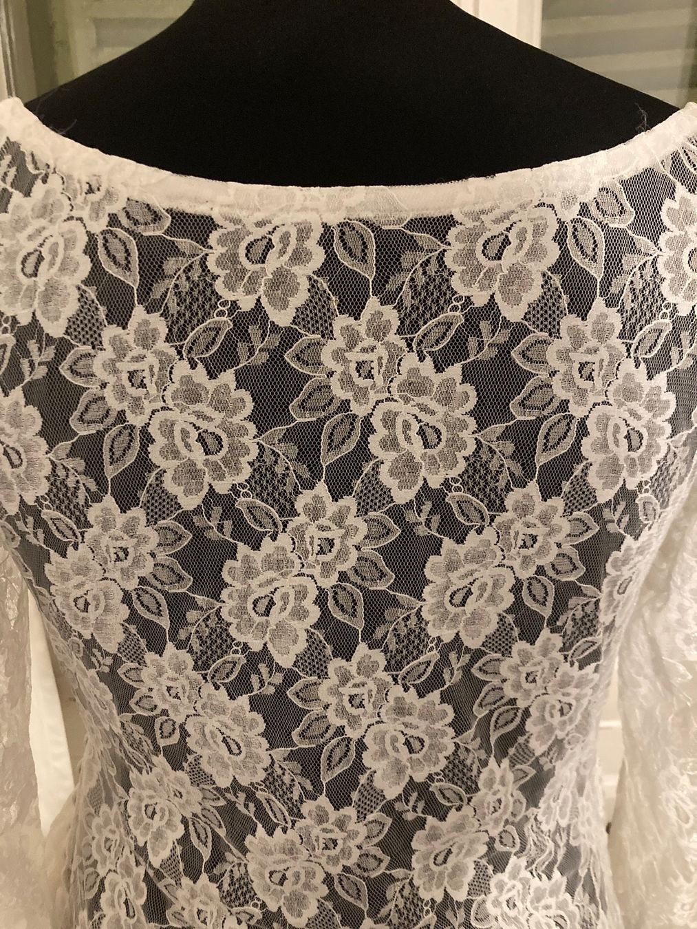 Vestiti: Tolles Spitzenkleid – Usato da Bern venduto da mymo01 2